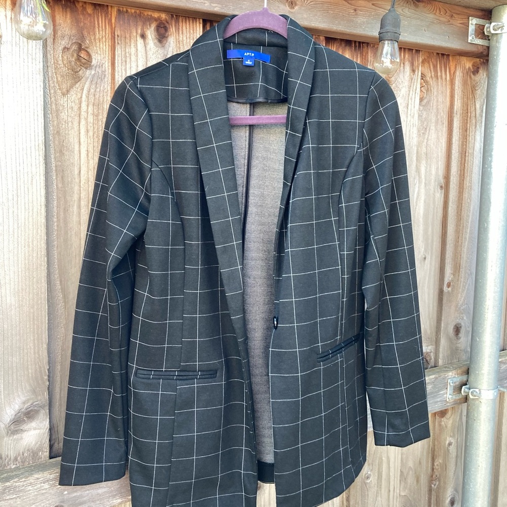 Comfy Blazer - Black with White Stripes